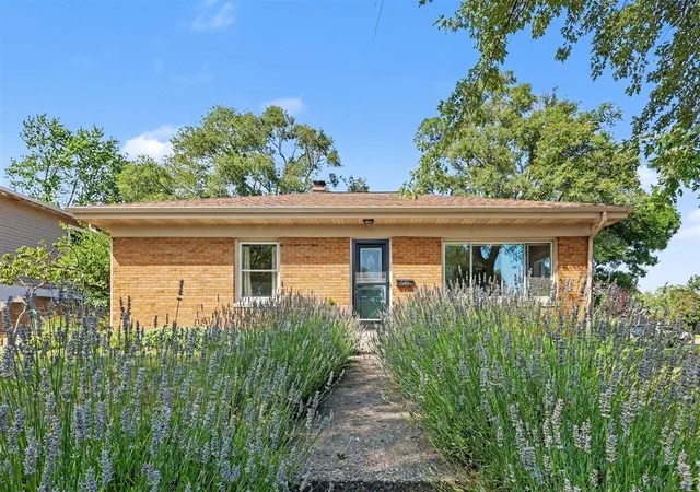 Photo 1 of Sale Pending at 549 Colfax Ave, Grand Haven, MI 49417 | MLS# 70554976 | Listing updated on 2026-08-28