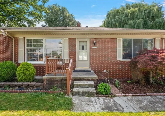 3rd image of 6326 Lathers St, Garden City, MI 48135 | MLS# 60407195