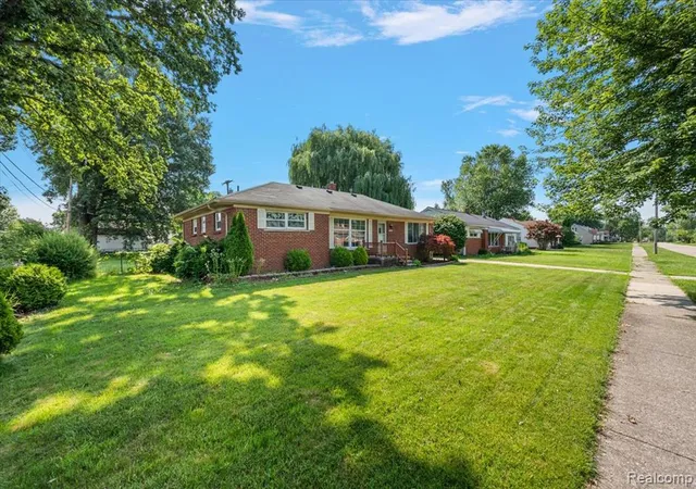 4th image of 6326 Lathers St, Garden City, MI 48135 | MLS# 60407195