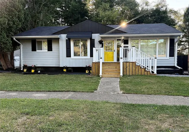 1st image of 3917 Winona St, Flint, MI 48504 3734 | MLS# 61022410