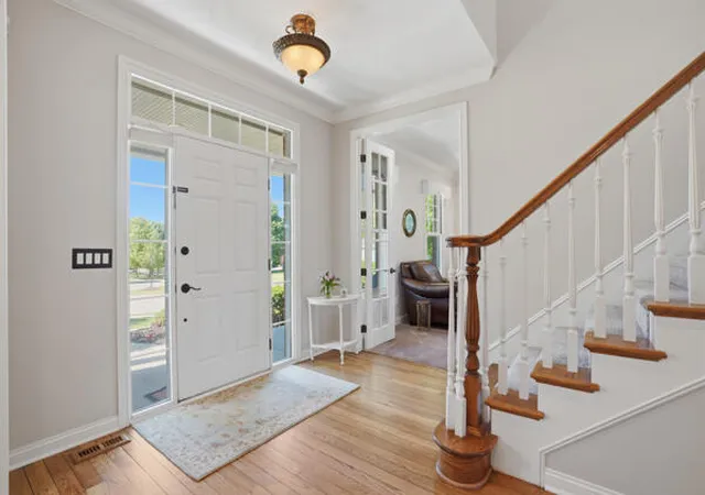 Photo 2 of Sale Pending at 5693 Strawberry Cir, Commerce Township, MI 48382 | MLS# 70546753 | Listing updated on 2026-08-22