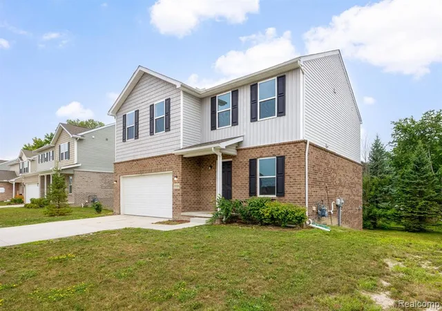 2nd image of 10306 Island Lake Dr, Taylor, MI 48180 8232 | MLS# 61024321