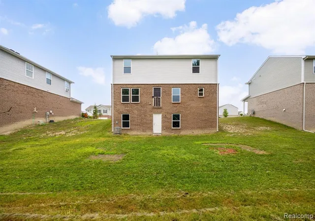 5th image of 10306 Island Lake Dr, Taylor, MI 48180 8232 | MLS# 61024321