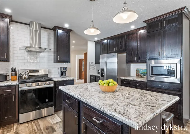 Photo 5 of Single family home for sale at 5231 Woodberry Ln, Holland, MI 49423 | MLS# 70553815 | Listing updated on 2026-08-28