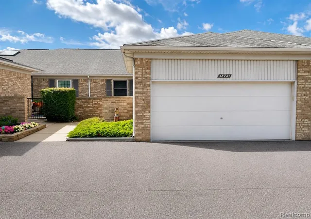 Photo 1 of Condo for sale at 48781 Ml Bank Ct, Shelby Township, MI 48315 | MLS# 61019907 | Listing updated on 2026-08-30