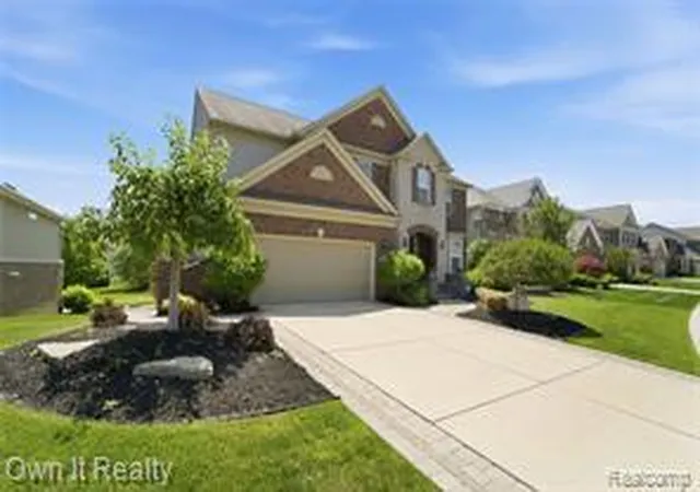 Homes for sale in South Lyon, MI | 58683 Winnowing Cir, South Lyon, MI 48178 | MLS# 61009326