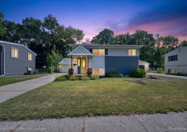 Single family home for sale at 942 Panorama Dr, Milford, MI 48381 1560 | MLS# 61025055