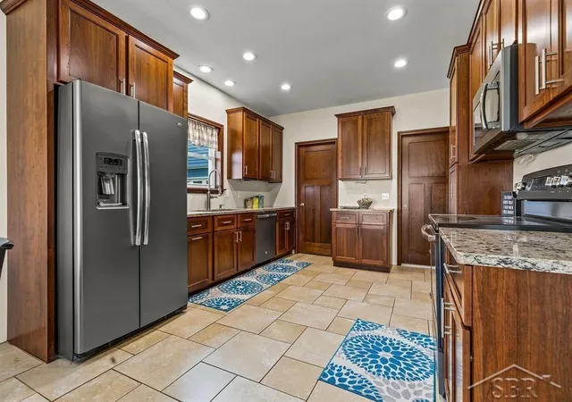 3rd image of 215 Water St, Harbor Beach, MI 48441 | MLS# 50194074