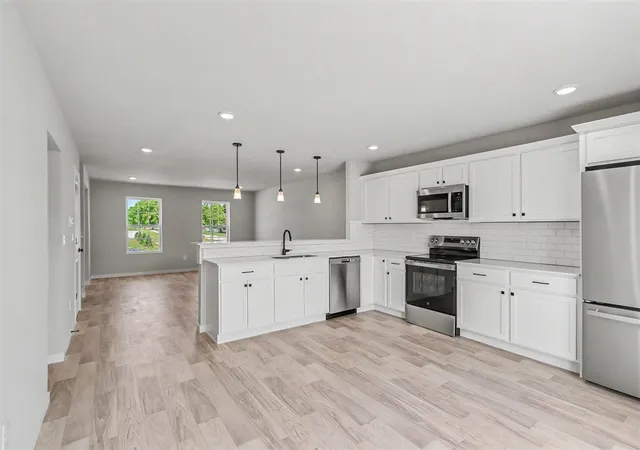 5th image of 1005 Foxglove Ave, Vicksburg, MI 49097 | MLS# 70515975