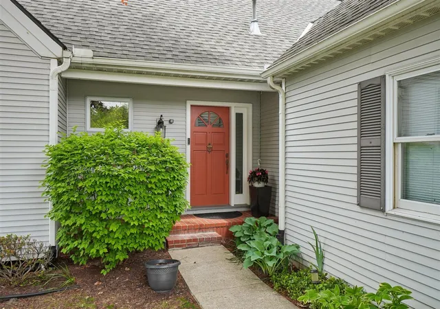 Photo 2 of Condo for sale at 558 Heritage Dr, Ann Arbor, MI 48105 | MLS# 70537276 | Listing updated on 2026-09-16