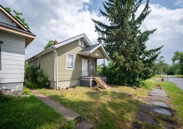2nd image of 17412 Wanda St, Highland Park, MI 48203 | MLS# 70538325