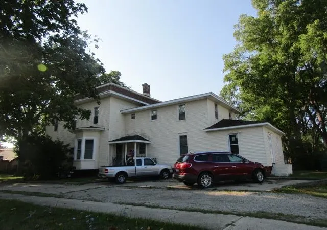 4th image of 204 Michigan Ave, Owosso, MI 48867 | MLS# 50218566