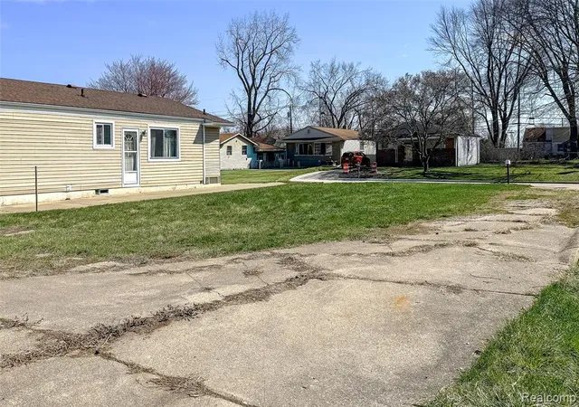 image of 8471 Fremont St, Westland, MI 48185 | MLS# 60981190