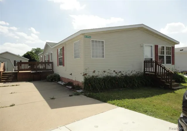 Homes for sale in Monroe, MI | 3954 Ryans Ridge, Monroe, MI 48161 | MLS# 61008625