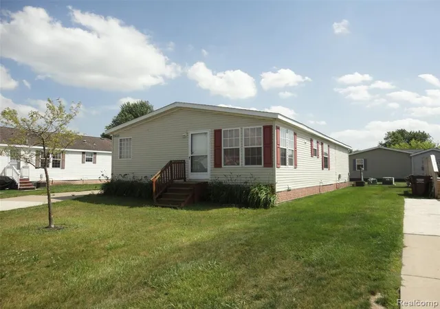 Homes for sale in Monroe, MI | 3954 Ryans Ridge, Monroe, MI 48161 | MLS# 61008625
