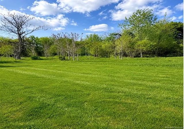 3rd image of 1423 N Belsay Rd, Burton, MI 48509 | MLS# 60994330