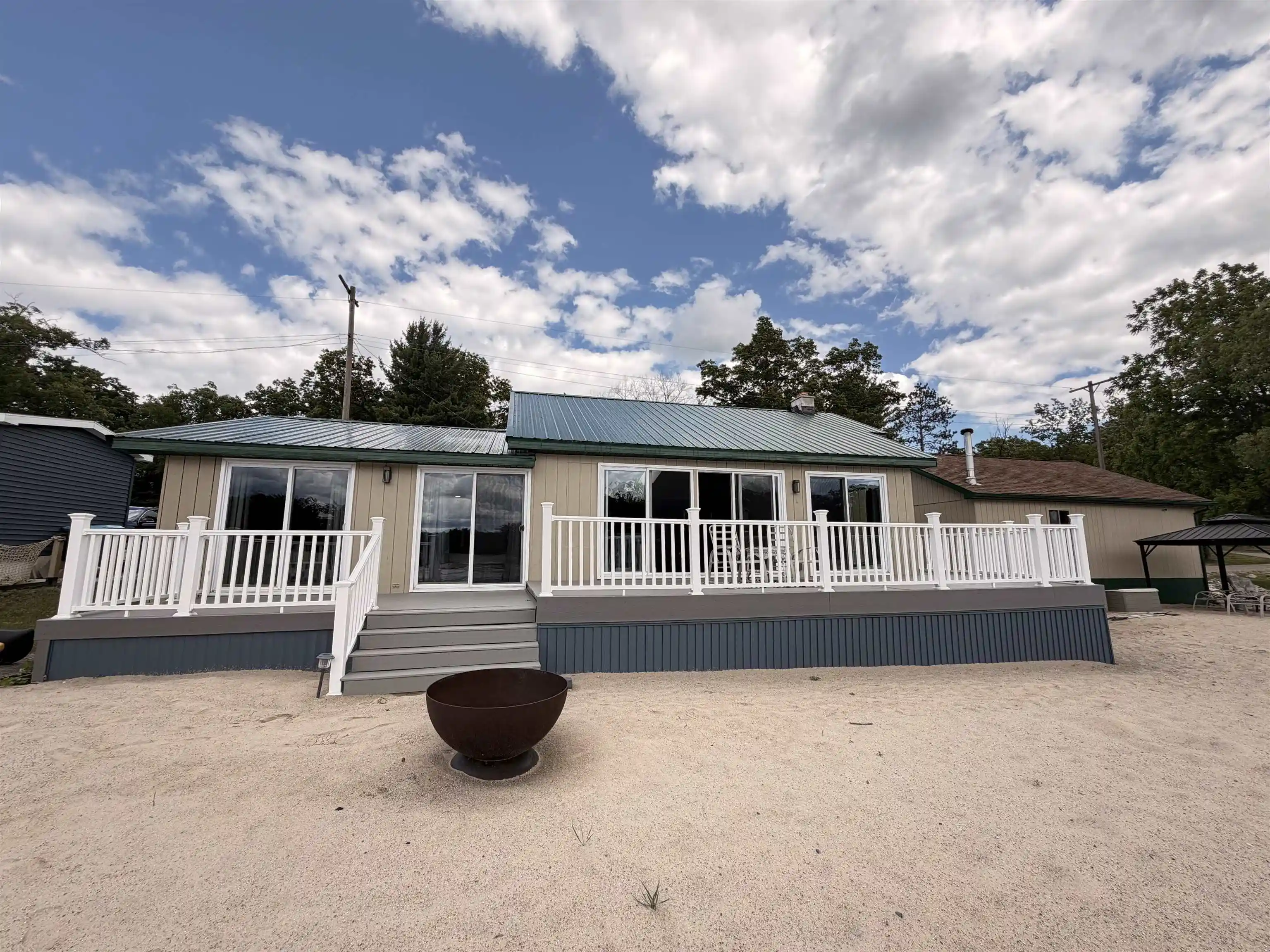 Photo 1 of Sale Pending at 2509 E Surrey St, Harrison, MI 48625 | MLS# 50217041 | Listing updated on 2026-10-16