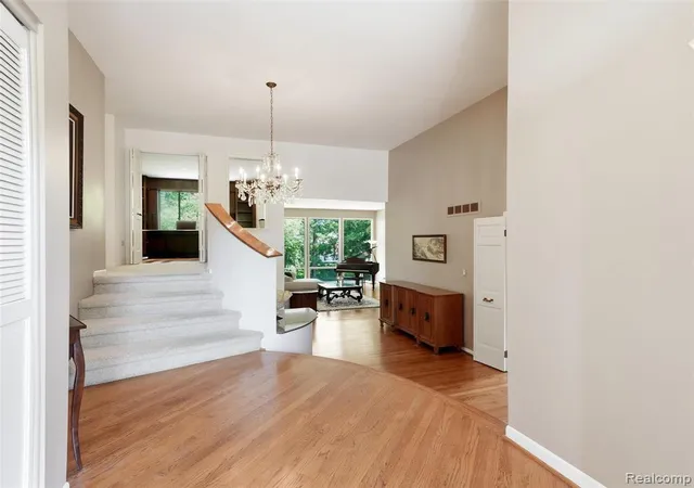 5th image of 3300 Woodview Lake Rd, West Bloomfield, MI 48323 | MLS# 61017494