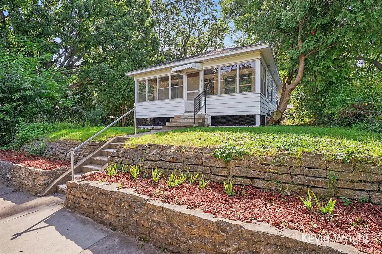 Photo 1 of Single family home for sale at 1014 Short St, Grand Rapids, MI 49503 | MLS# 70560324 | Listing updated on 2026-10-16