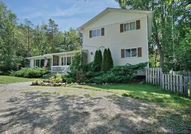 Photo 3 of Single family home for sale at 13069 Bryce St, Emmett, MI 48022 | MLS# 50219477 | Listing updated on 2026-09-13