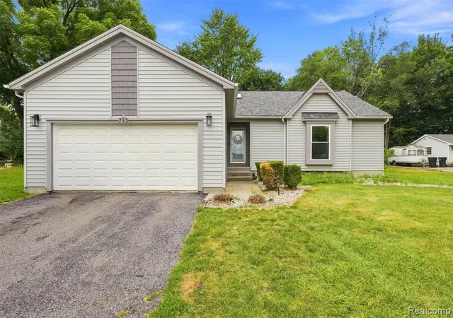 1st image of 793 N Adams Rd, Rochester Hills, MI 48309 | MLS# 61019181