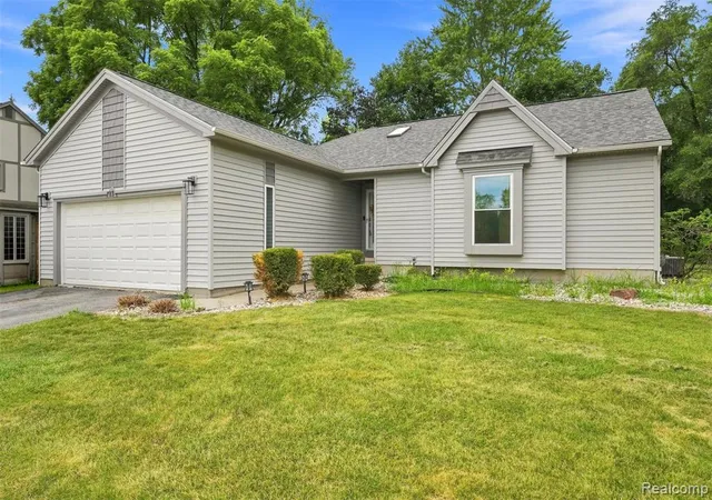 2nd image of 793 N Adams Rd, Rochester Hills, MI 48309 | MLS# 61019181