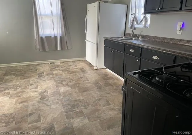 Homes for sale in Lapeer, MI | 105 S Court St, Lapeer, MI 48446 | MLS# 60983677