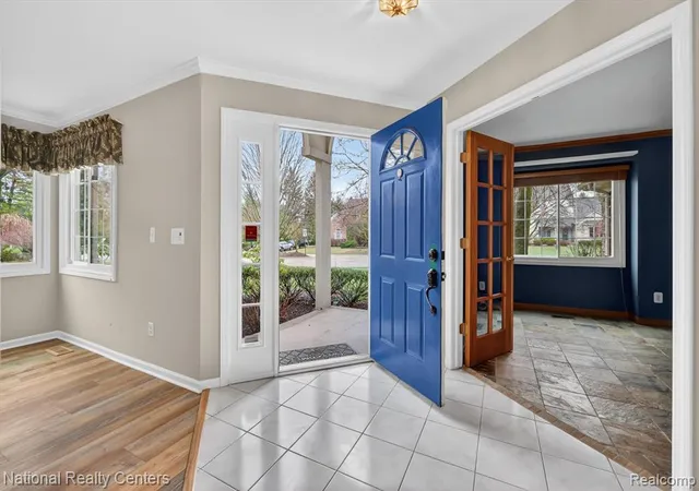 3rd image of 22270 Boulder Dr, Farmington Hills, MI 48335 | MLS# 60983534