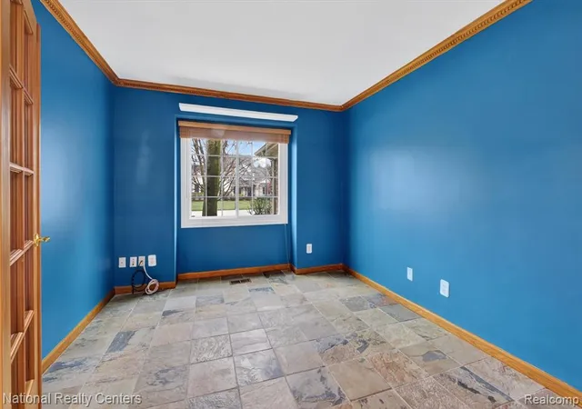 4th image of 22270 Boulder Dr, Farmington Hills, MI 48335 | MLS# 60983534