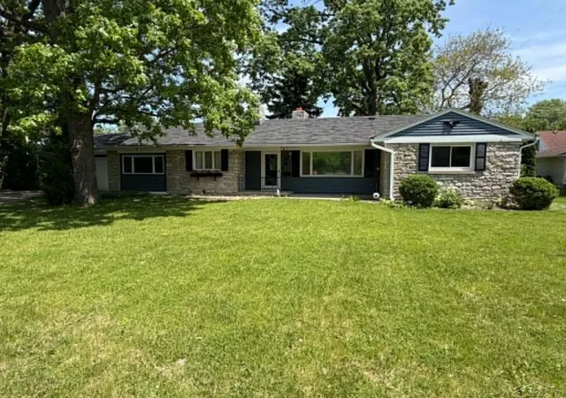 Homes for sale in Essexville, MI | 3 Orchard Ct, Essexville, MI 48732 | MLS# 50208930