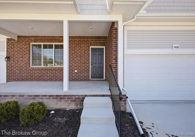 Listing Photo 4 - Condo for sale in building located at 1437 Lincoln St, Lapeer, MI 48446