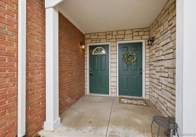 Homes for sale in Shelby Township, MI | 1980 Monarch Dr #23, Shelby Township, MI 48316 | MLS# 60998650