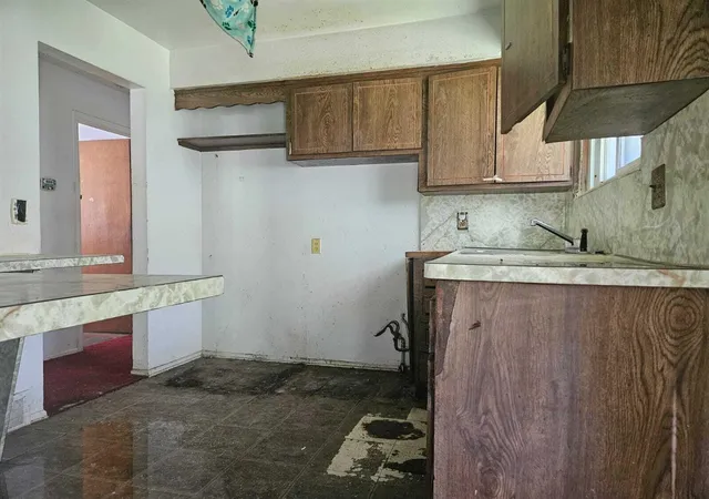 2nd image of 3948 Minnesota St, Hamtramck, MI 48212 | MLS# 70538523