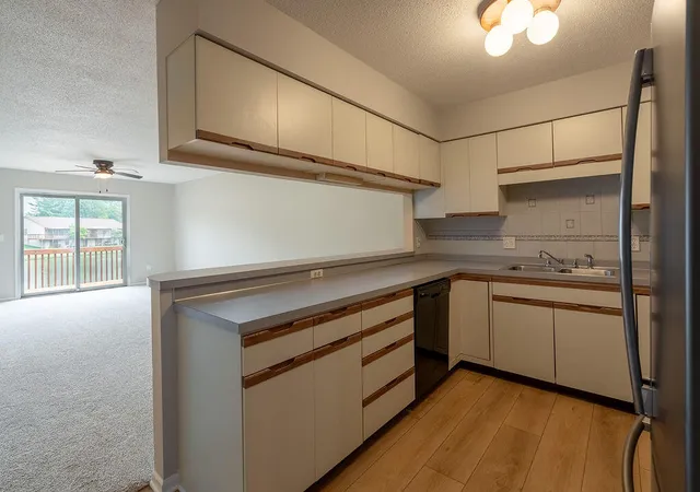 Photo 2 of Sale Pending at 7028 Springtree Ln, Grand Rapids, MI 49548 | MLS# 70547293 | Listing updated on 2026-09-11
