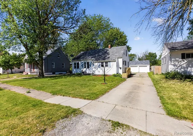 Homes for sale in Saginaw, MI | 3005 Hanchett St, Saginaw, MI 48604 | MLS# 60999103