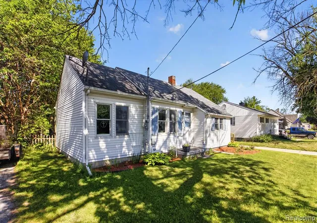 Homes for sale in Saginaw, MI | 3005 Hanchett St, Saginaw, MI 48604 | MLS# 60999103