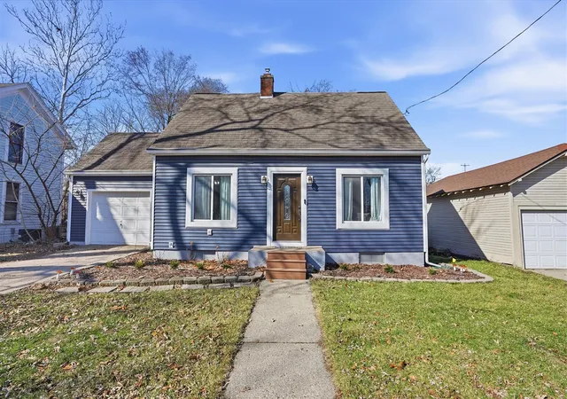 Homes for sale in Fenton, MI | 608 Park St, Fenton, MI 48430 | MLS# 70544137