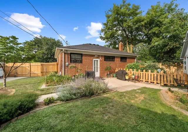 3rd image of 29941 Leona Ct, Garden City, MI 48135 | MLS# 70552712