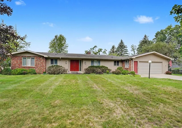 39th image of 4216 Lake Forest Dr, Kalamazoo, MI 49008 | MLS# 70554139