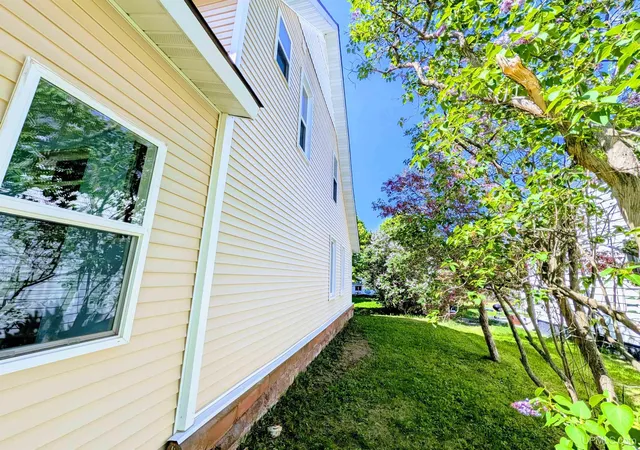Photo 3 of House for sale at 376 Alger St, Marquette, MI 49855 | MLS# 50210341 | Listing updated on 2026-10-04