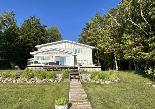 Photo 4 of Single family home for sale at 1777 E Pratt Lake Rd, Gladwin, MI 48624 | MLS# 50215762 | Listing updated on 2026-08-11