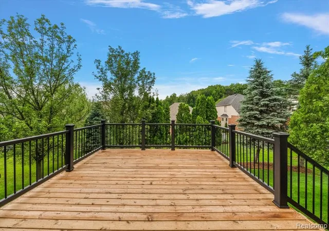 Homes for sale in Rochester, MI | 1043 River Mist Dr, Rochester, MI 48307 | MLS# 61002508