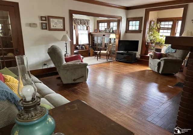 Homes for sale in Petersburg, MI | 275 W Vesey St, Petersburg, MI 49270 | MLS# 50213410