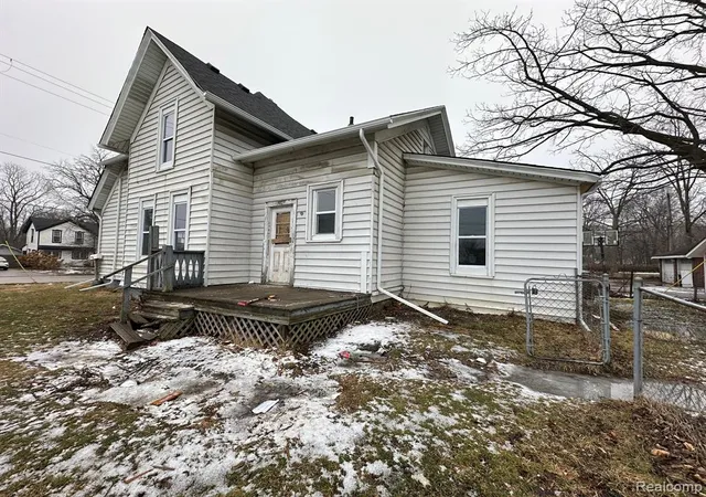 4th image of 150 Robertson St, Mount Clemens, MI 48043 | MLS# 60368942