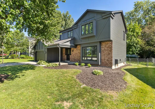 Homes for sale in Grand Rapids, MI | 1830 Lockmere Dr, Grand Rapids, MI 49508 | MLS# 70540676