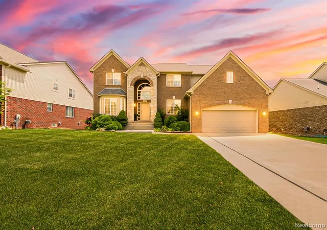 1st image of 6960 Norway Dr, Troy, MI 48085 | MLS# 61010242