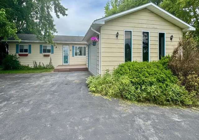 2nd image of 1400 Wetters Rd, Kawkawlin, MI 48631 | MLS# 50212584