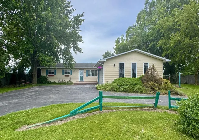 3rd image of 1400 Wetters Rd, Kawkawlin, MI 48631 | MLS# 50212584