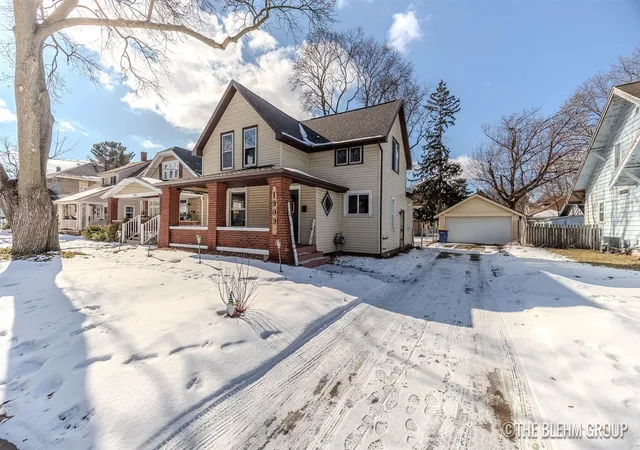 1st image of 1909 Linden Ave, Grand Rapids, MI 49507 | MLS# 70451996