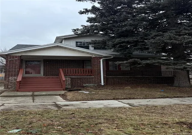 Homes for sale in Ferndale, MI | 231 W Bennett Ave, Ferndale, MI 48220 | MLS# 60974953